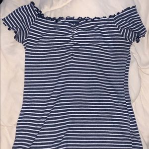 Scrunched off the shoulder body complimenting top